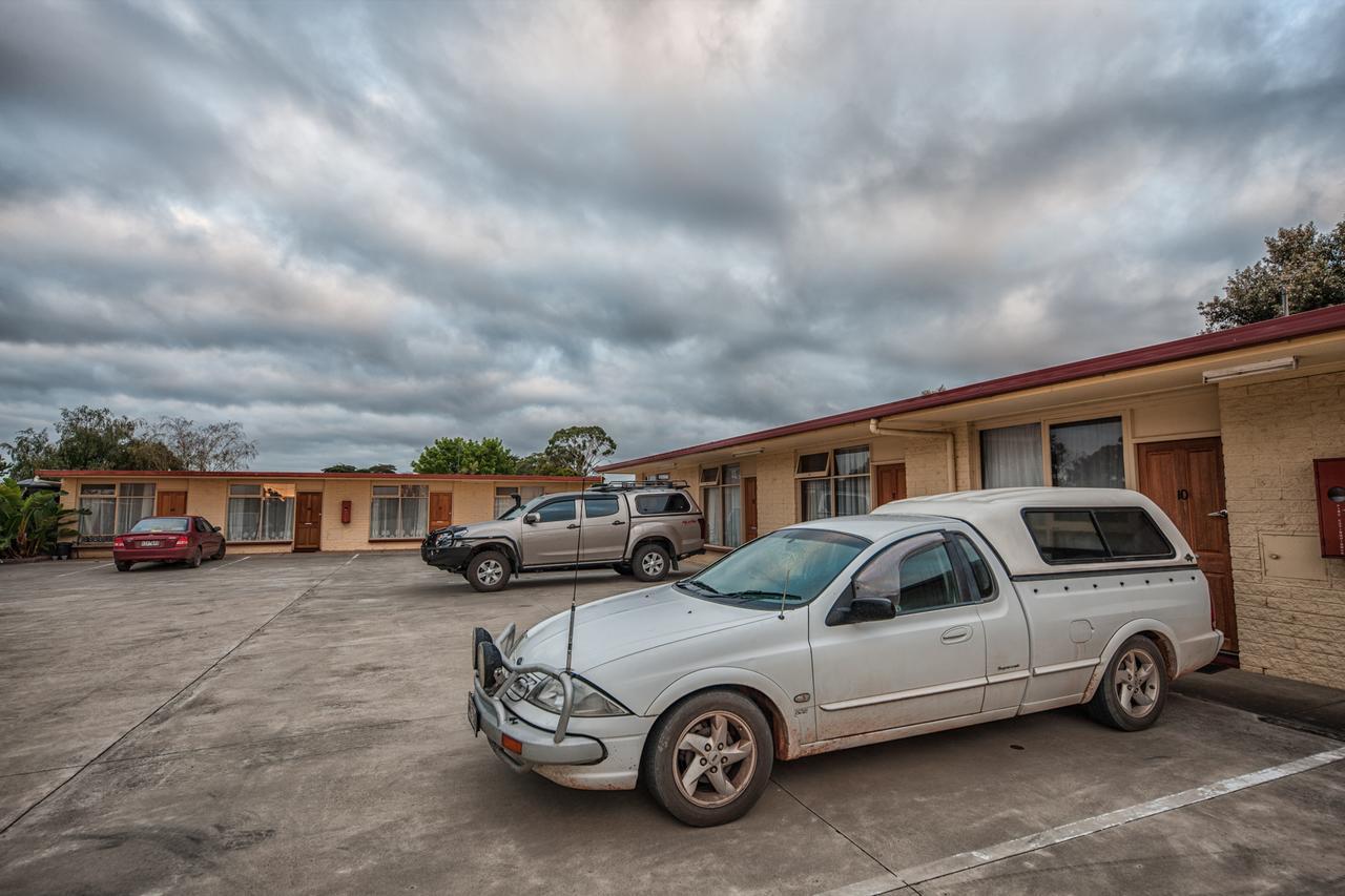 Heywood Motor Inn Buitenkant foto